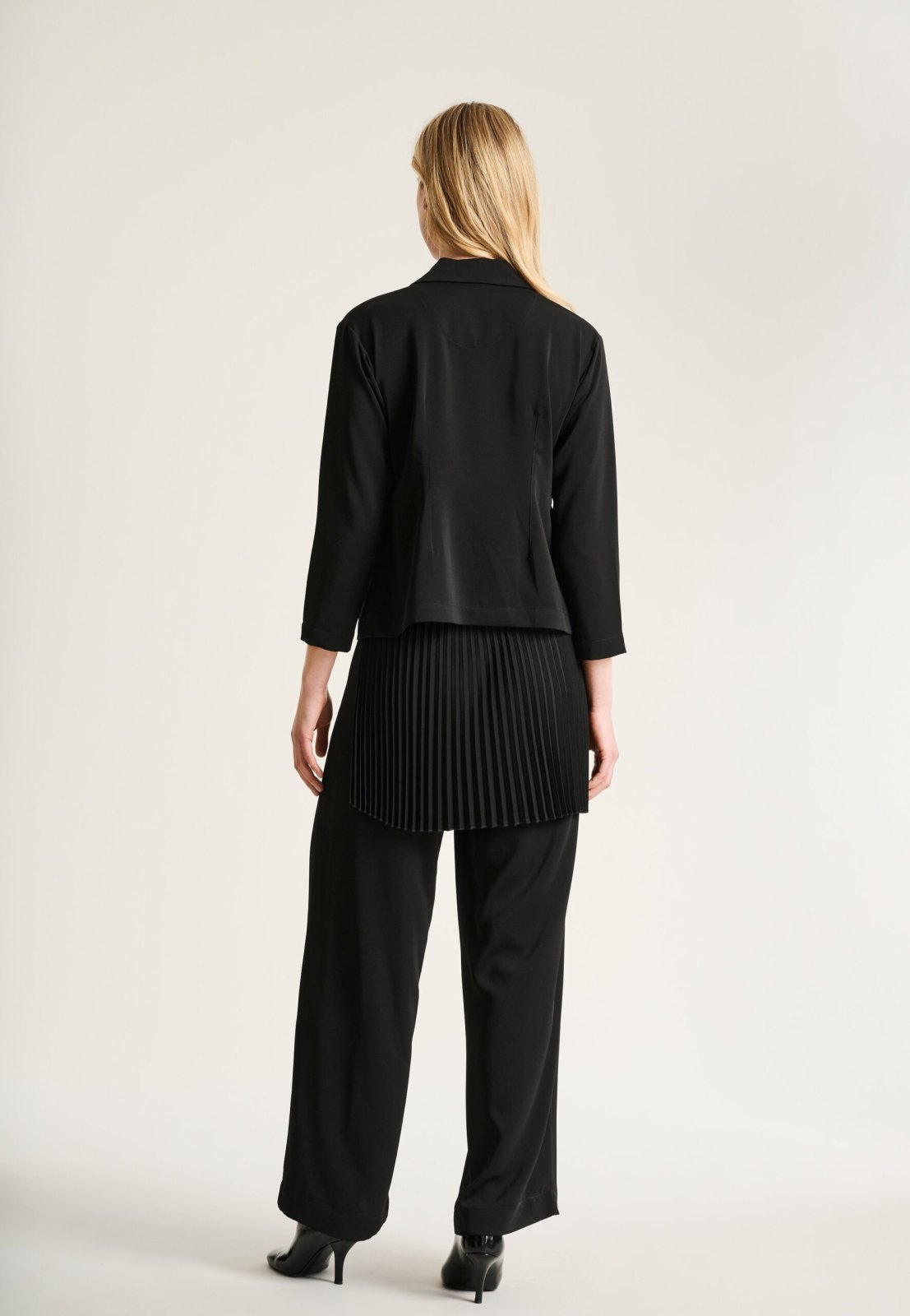 Yume Jacket With Plissé Detail Black 15394