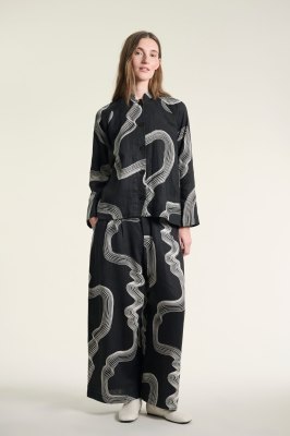 Hikazu Trousers Waves 14994