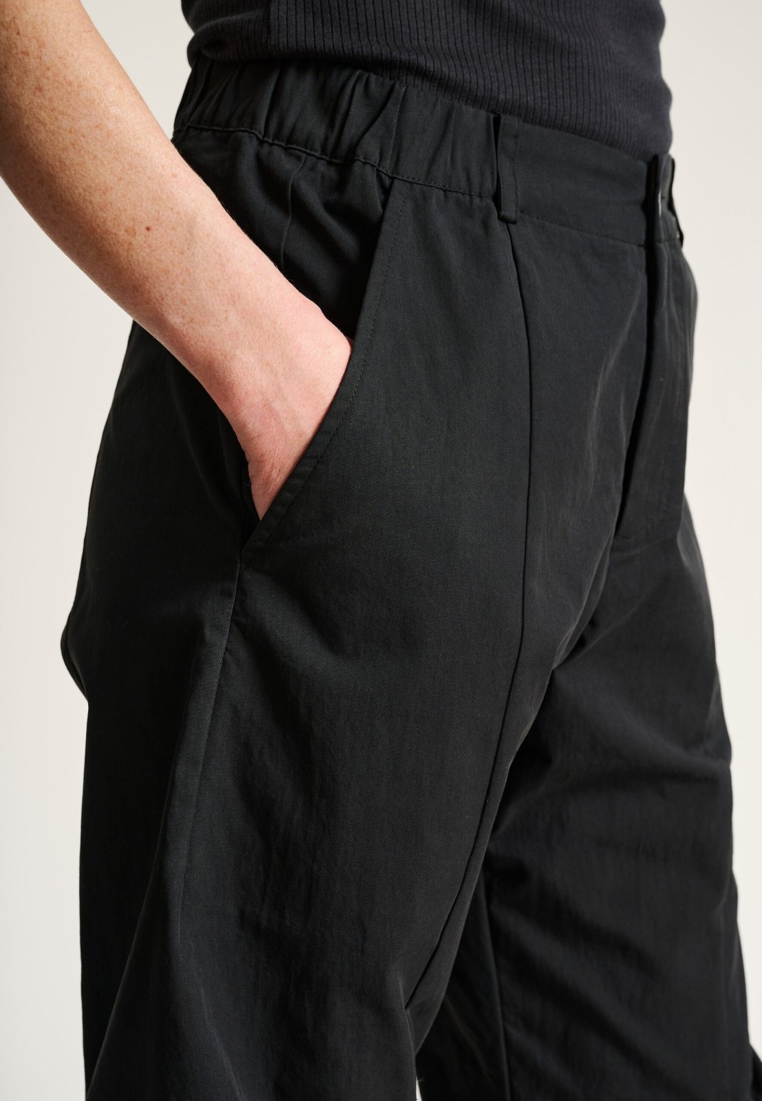 Tazuke Pleated Trousers Black 15402