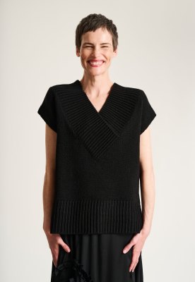 Nitto Sleeveless Blouse Black 15449