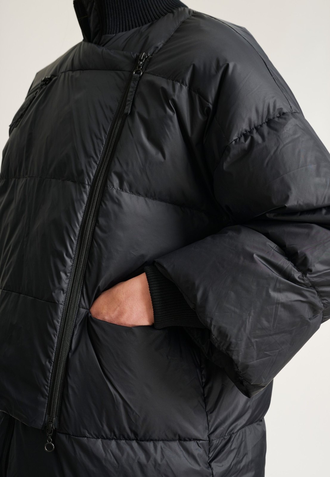 Feather Down Jacket With Zipper Black 15428