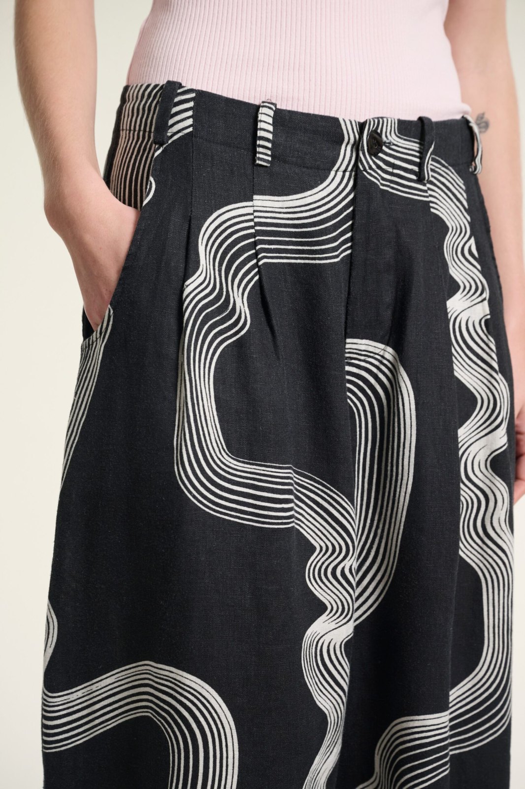Hikazu Trousers Waves 14994