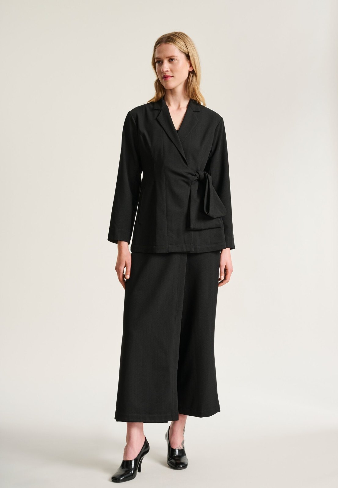 Sayaka Bow Jacket Black 15263